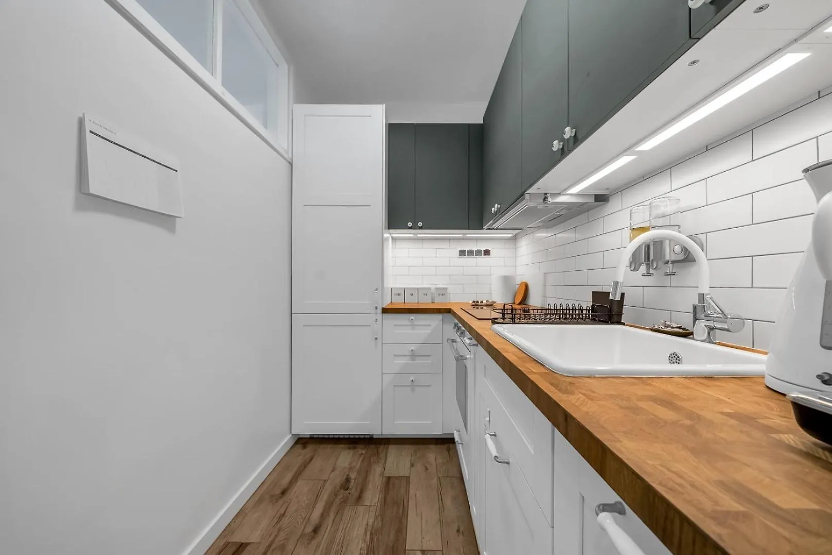 Warsaw Mokotow Apt - Balcony, Ac, Tram&Bus Nearby - By Rentujemy 0*,  פולין