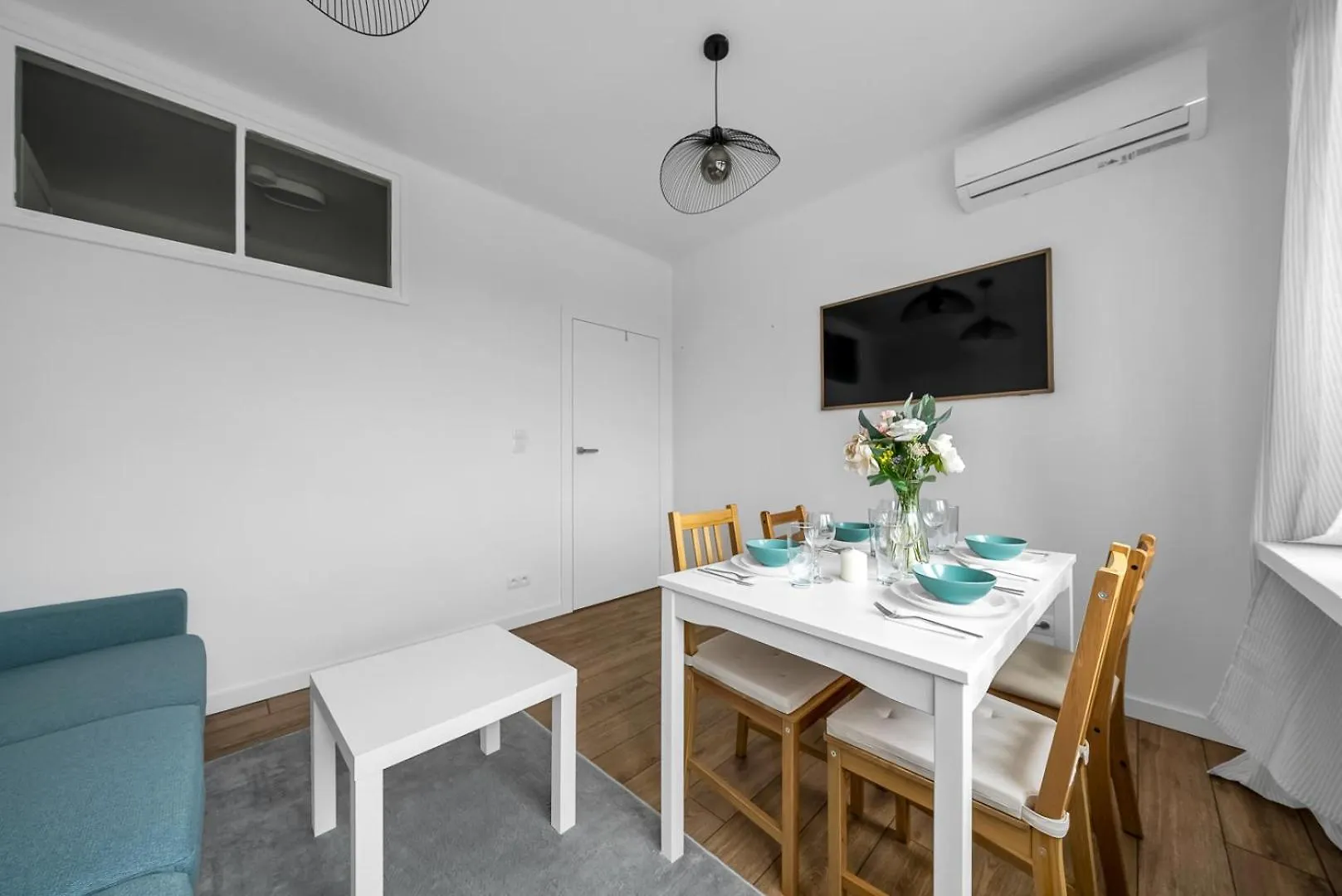 Warsaw Mokotow Apt - Balcony, Ac, Tram&Bus Nearby - By Rentujemy