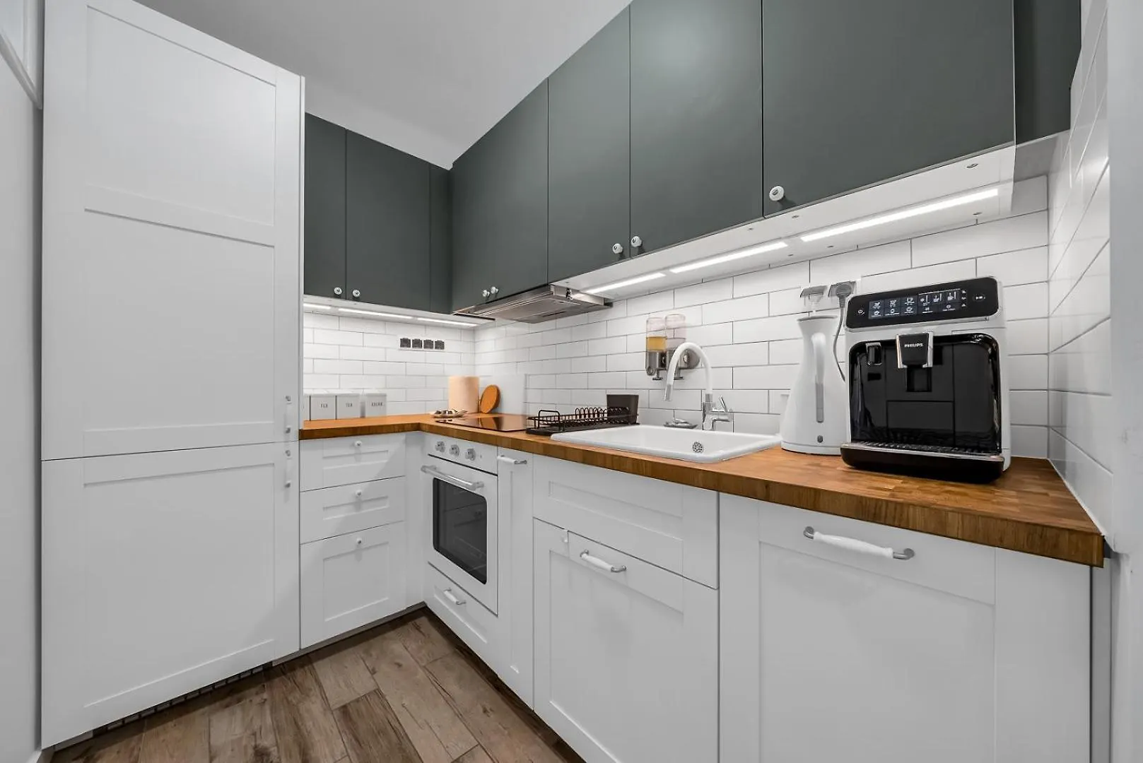 Warsaw Mokotow Apt - Balcony, Ac, Tram&Bus Nearby - By Rentujemy 0*,