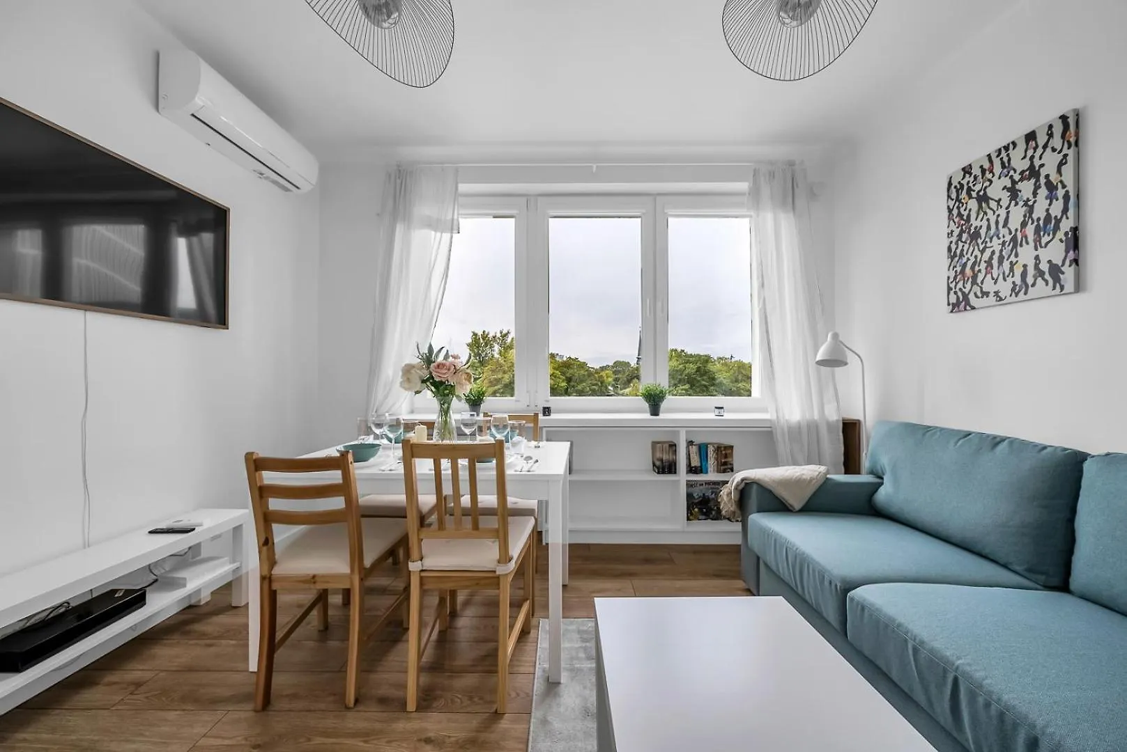 Warsaw Mokotow Apt - Balcony, Ac, Tram&Bus Nearby - By Rentujemy דירה